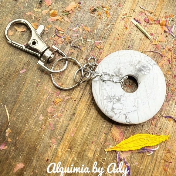 Alquimia White and Silver Key Holder - Picture 1 of 1
